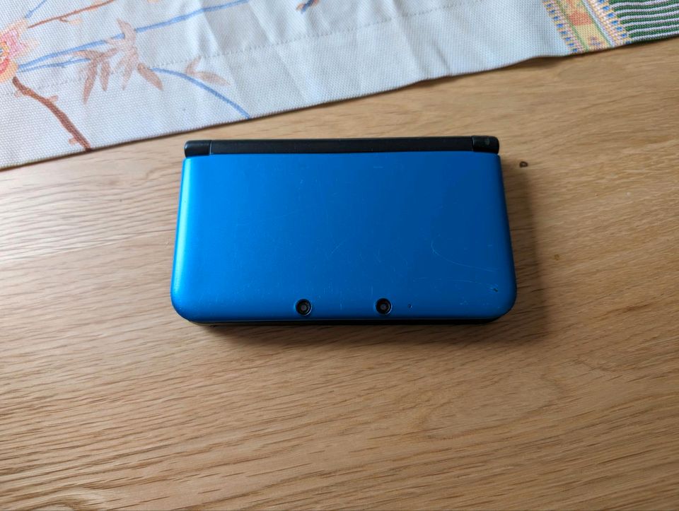 Nintendo 3DS XL viele Spiele Mario Pikachu Kirby Pokemon Zelda in Büttelborn