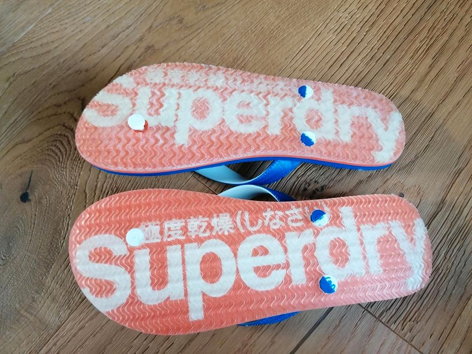 Superdry Flipflops mit Logo blau Größe 45/46 Badelatschen NEU in Pinnow