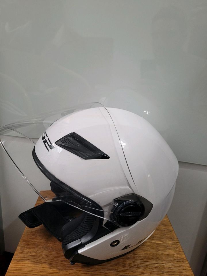 Motorradhelm xl weiß in Schwarzenbek