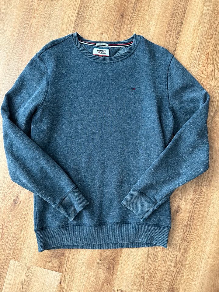 Pullover * Sweatshirt Tommy Hilfiger * Größe M NEU wertig in Wöllstein