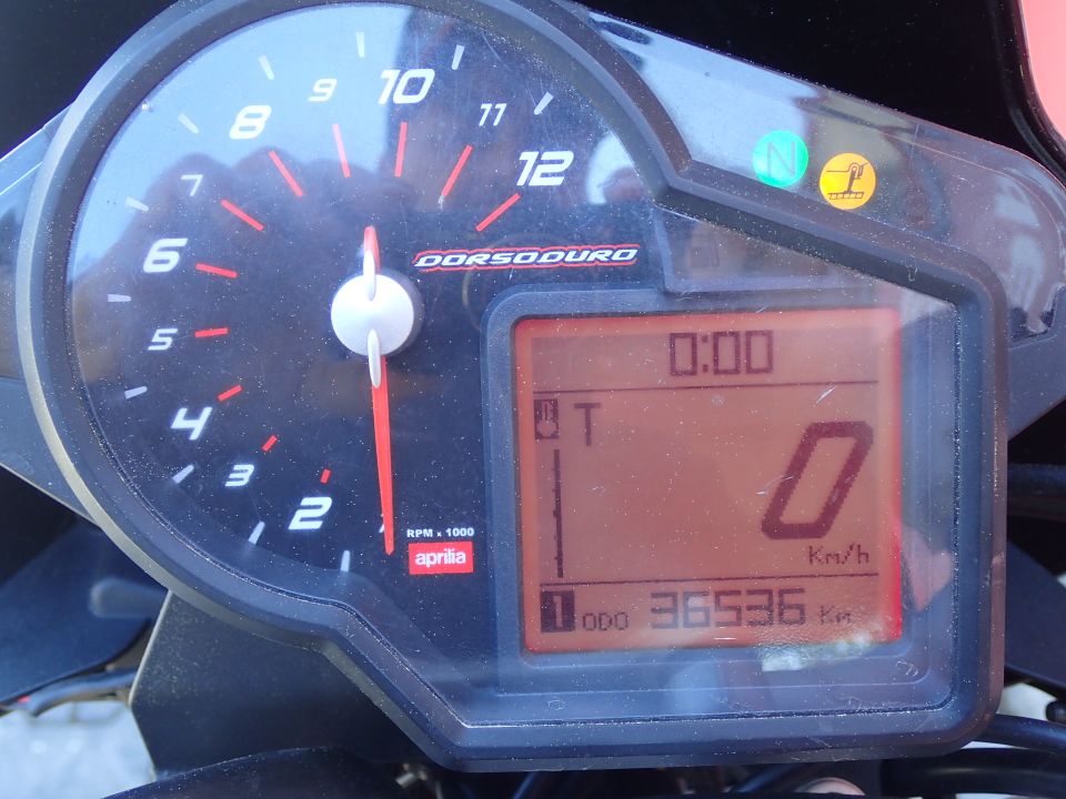 Aprilia Dorsoduro 750 Factory 2 Hand Tiefergelegt 1Jahr Garantie in Mantel