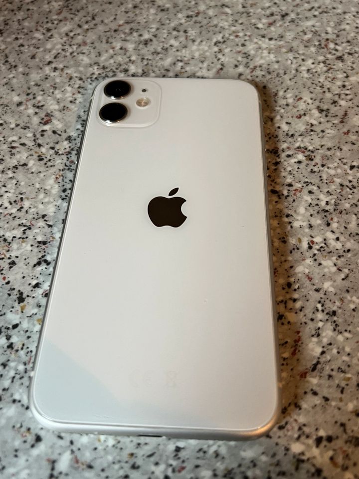 iPhone 11, 64 GB in weiß in Spenge