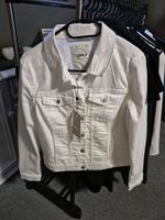Only Jeansjacke weiß Gr 38 Sachsen - Burgstädt Vorschau