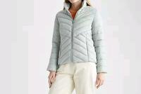 NEU DeFacto Damen Steppjacke Ultra leicht  Gr.42  XL Brandenburg - Eberswalde Vorschau