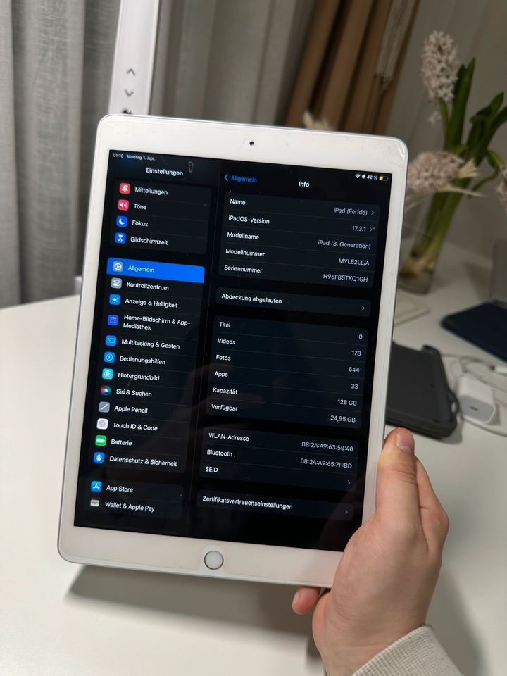 iPad 8 generation  + Apple Pencil in Dortmund