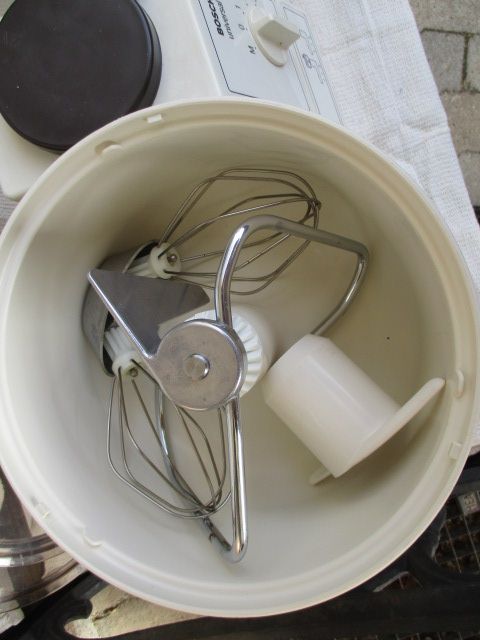 Küchenmaschine Bosch Durchlaufschnitzler Mixer Getreidemühle in Zeil