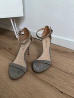 Peter Kaiser High Heelsandaletten – Silber Größe 38 Nordrhein-Westfalen - Velbert Vorschau