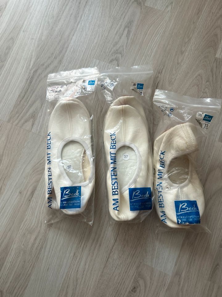 Neue Balett Gymnastik Schuhe weiß Gr. 33 oder Gr. 37 in Nersingen