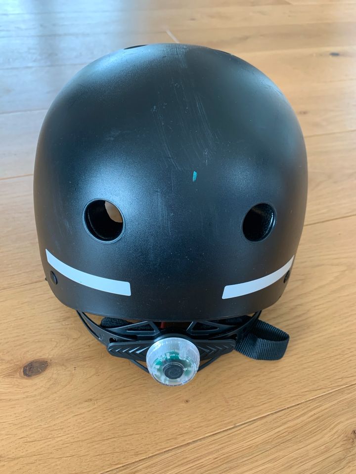 Fahrradhelm Kinderhelm Skaterhelm, Kind 48-54 cm S/M mit Licht in Giesen