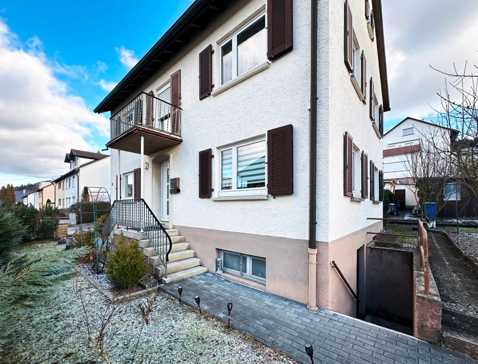F&D | Gepflegtes Einfamilienhaus mit zwei Garagen in der Möhringer Vorstadt in Tuttlingen