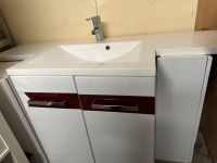 Waschbecken mit Unterschränken und Spiegel Niedersachsen - Ilsede Vorschau