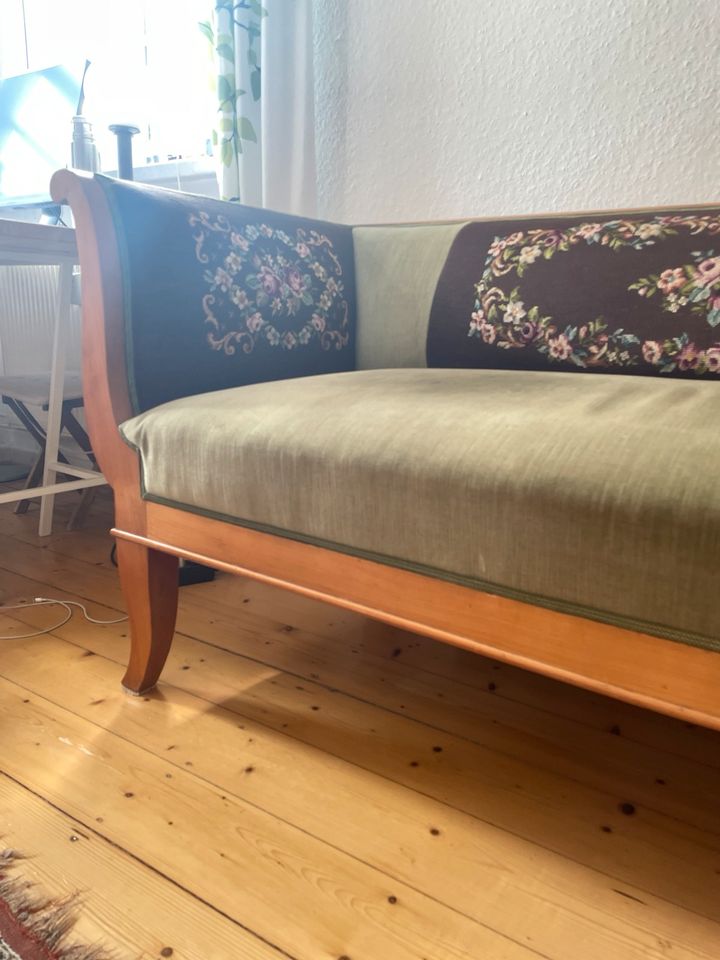 Biedermeier Sofa in Marburg