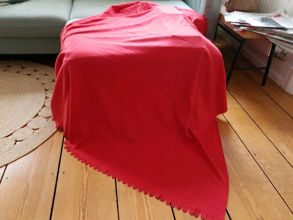 IKEA POLARVIDE Fleecedecke Decke Plaid rot 130 x 170 cm in Hamburg