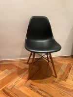Eames Plastic Side Chair Vitra mit Holzgestell München - Au-Haidhausen Vorschau