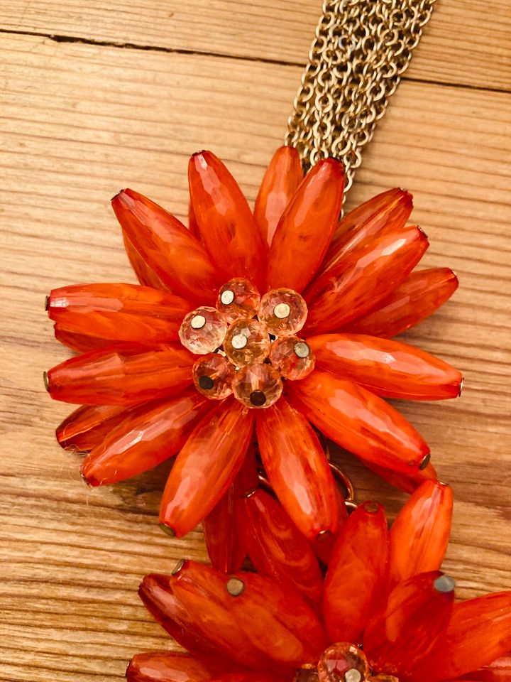 Statement Kette Blume Gold orange in Grunow