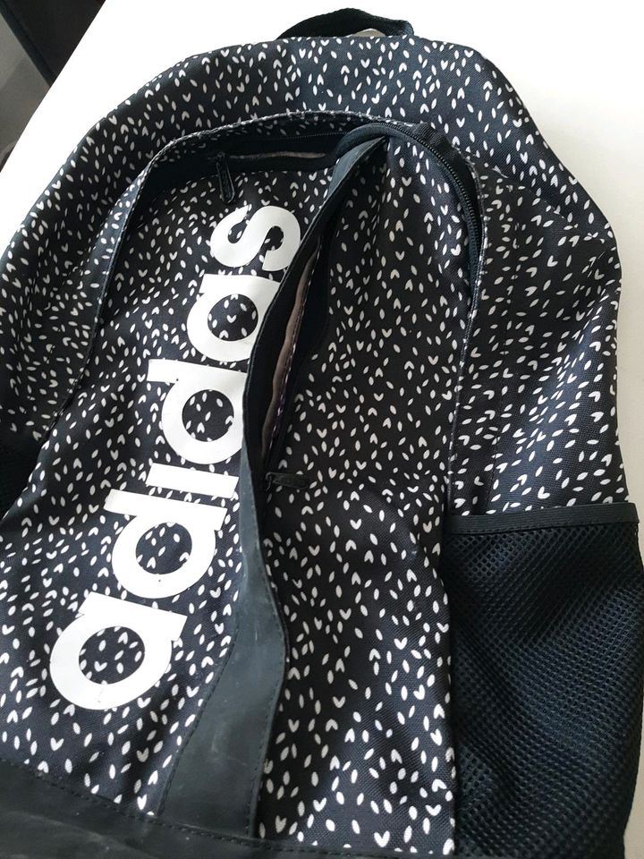 Adidas Rucksack in Nürnberg (Mittelfr)