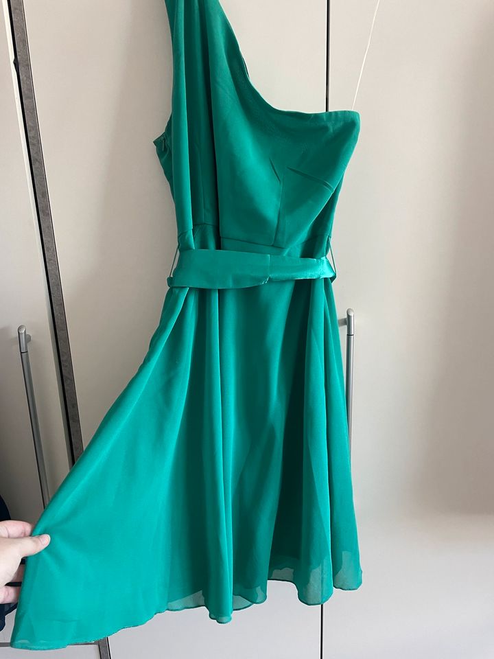 Abendkleid kurz Größe 38 in Hespe