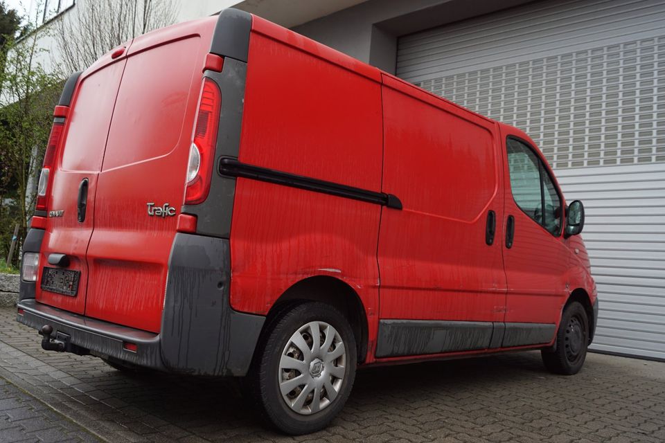 Renault Trafic Kasten 2.0 Ltr DCI Technisch Top... in Frankfurt am Main