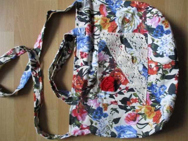 Handtasche Umhängetasche Motiv Blumenwiese gefüttert in Gehren
