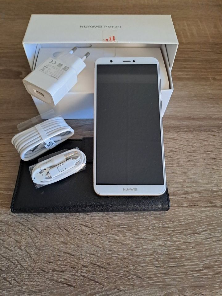 Huawei (FIG-LX1) mit 32 GB zu verkaufen in Karlsruhe