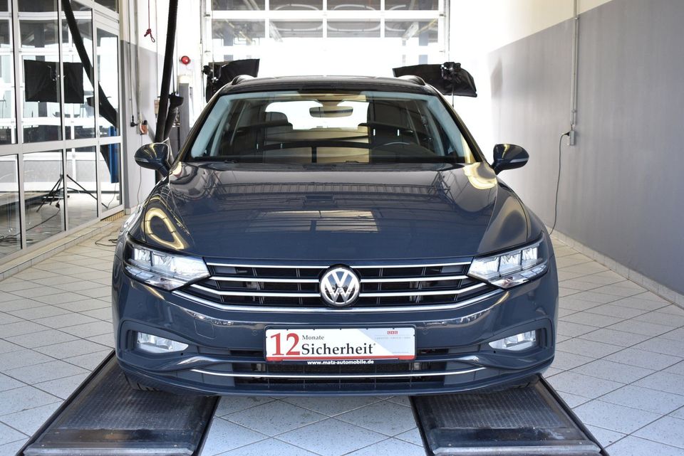 Volkswagen Passat Variant 2.0TDI Business DSG LED*AHK*Navi in Bad Friedrichshall