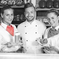 Servicekraft (m/w/d) ab 15,43 €/h + Prämie 350 € Baden-Württemberg - Kupferzell Vorschau