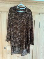 lange Bluse Leo-Look Größe 42 Niedersachsen - Bückeburg Vorschau