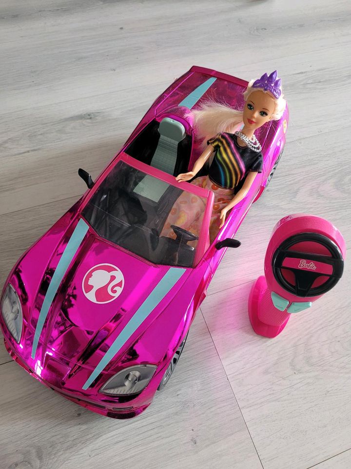 Ferngesteuertes Auto Barbie in Berlin