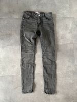 Tommy Hilfiger Jeans Damen grau 30/32 Nordrhein-Westfalen - Herten Vorschau