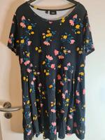 Sommerkleid schwarz Blumen Gr 48/50 Niedersachsen - Nienburg (Weser) Vorschau
