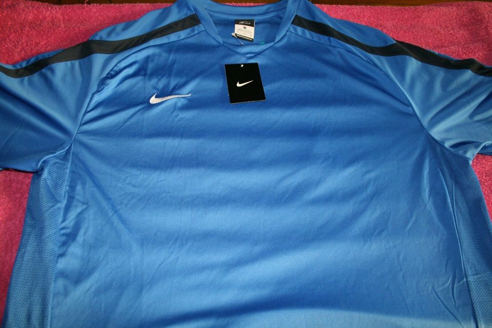 Original NIKE DRI - FIT T-Shirt Größe XL Neu mit Etiketten in Glan-Münchweiler