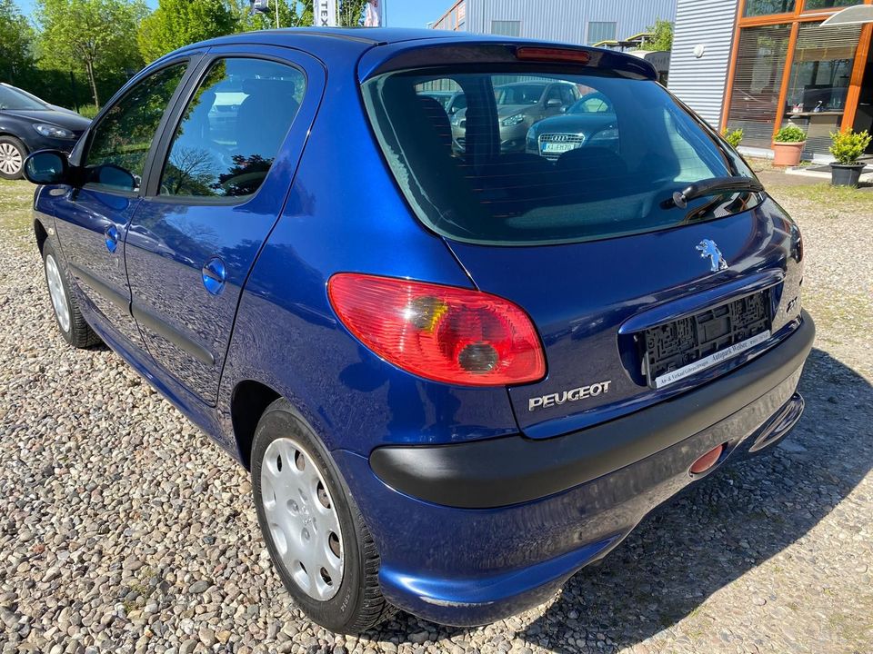 Peugeot 206 Grand Filou Cool in Kiel