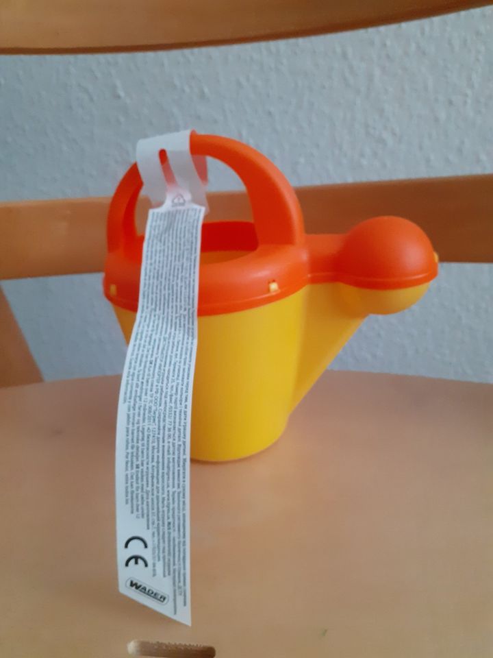 neues Snorkel-Set,Schwimmbrett, Gießkanne usw. in Berlin