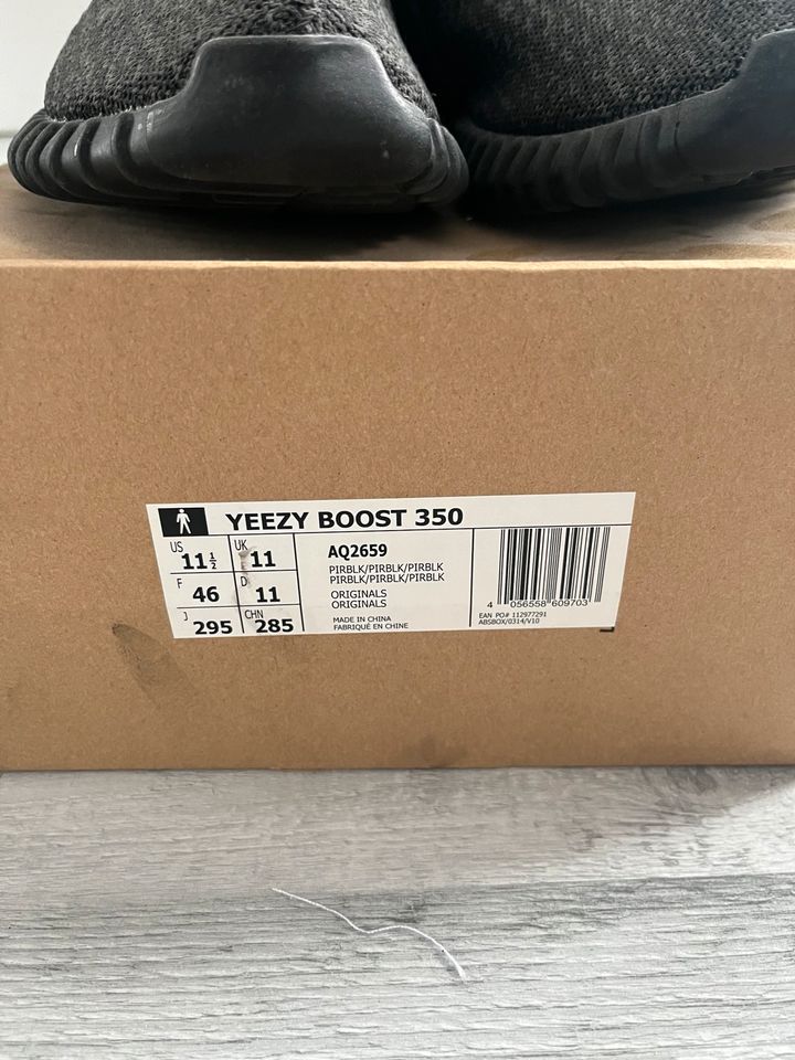 Adidas Yeezy Boost 350 Pirate Black in Neuss