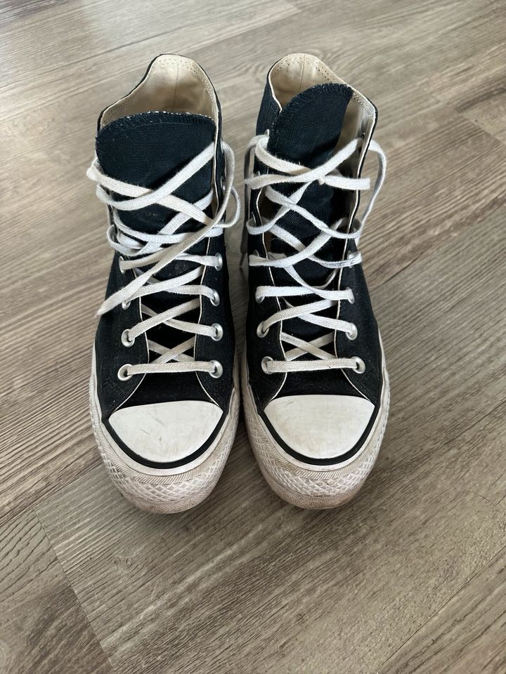 Converse Damen Chucks Schuhe Plateau Schwarz Gr. 39 in Puchheim