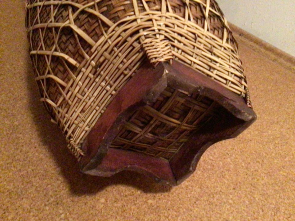 Wäschekorb canggu, Ratan, Holz, ca. 90 cm, neuwertig in Emmering