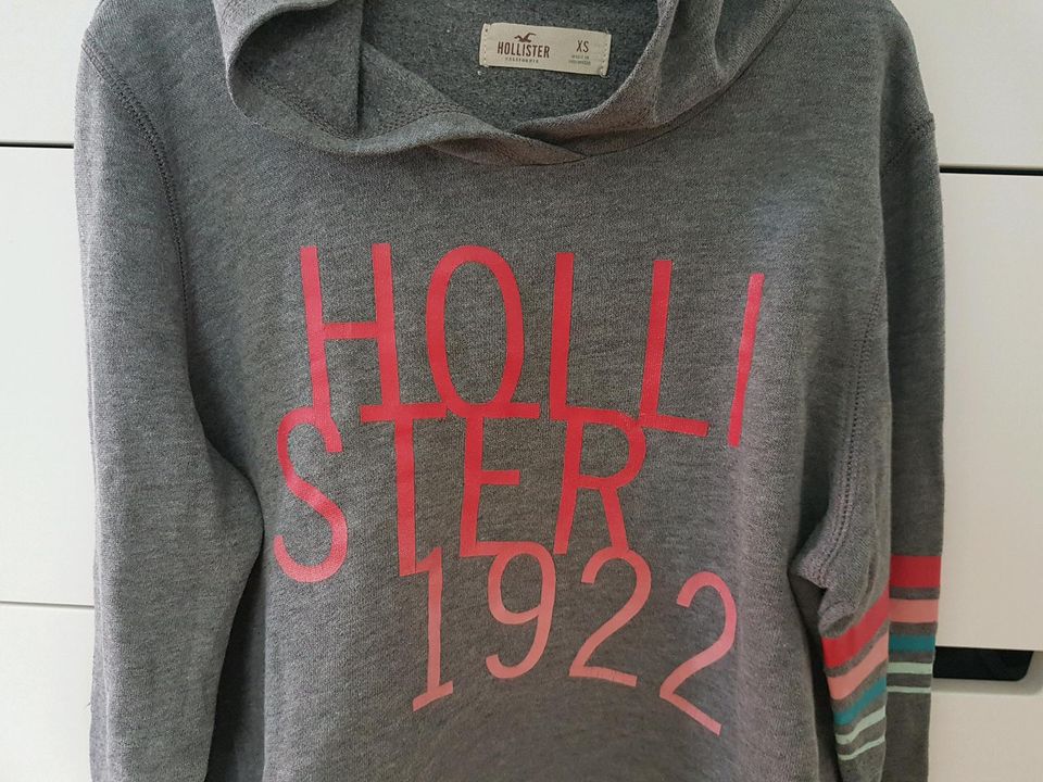 Hollister Hoodie Sweatshirt grau bunt Logo XS 158 in Dortmund