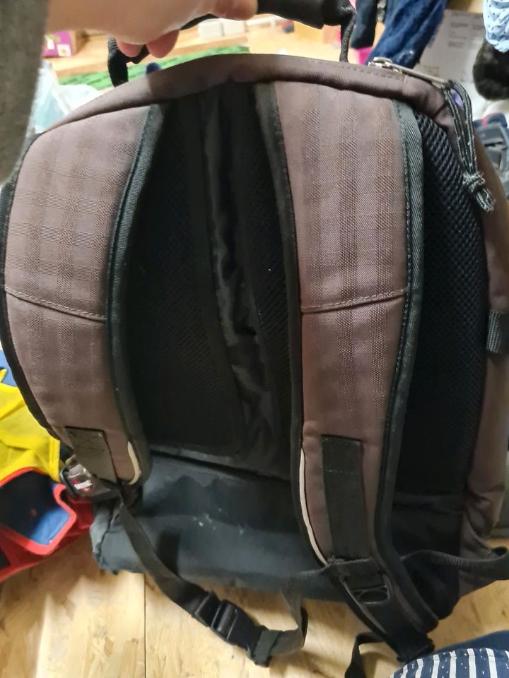 Eastpak Rucksack mit verschiedenen Fächern in Schöningen