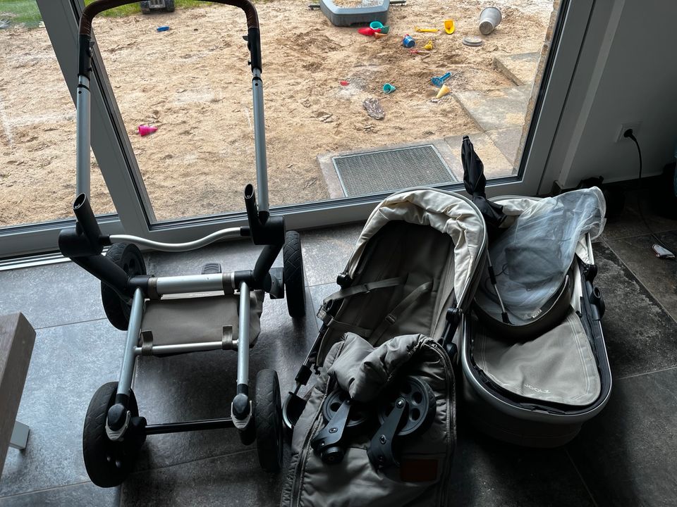 Kinderwagen mit sämtlichen Zubehör in Wunstorf