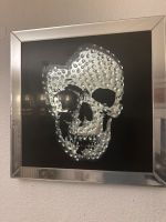 Totenkopf Bild mit Steinen , Art Swarowski Berlin - Reinickendorf Vorschau