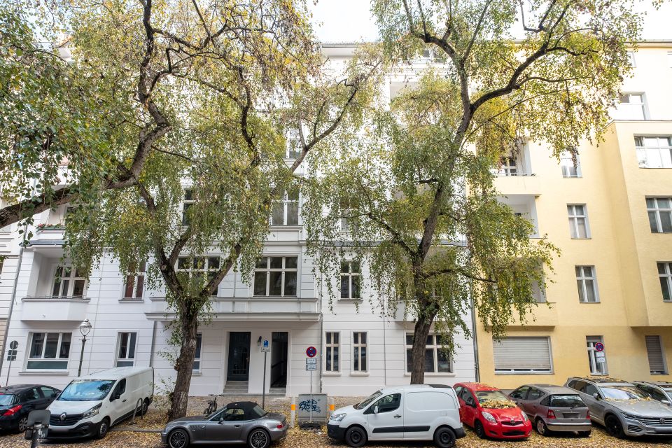 Teil-Vermietet: Traumhafte 8-Zimmer-Wohnung im Gründerzeitbau in Berlin