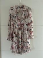 Blumenkleid mit Rückensusschnitt und Rüschen Details Sommerkleid Hessen - Hünfeld Vorschau