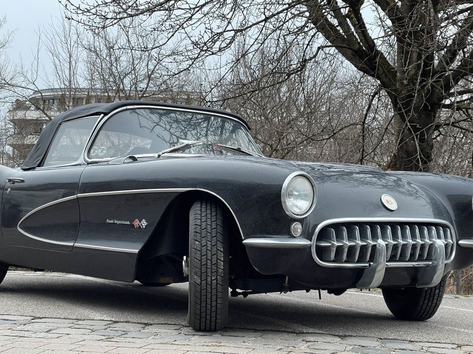 Chevrolet Corvette C1 Bj 1957 V8 original schöner Zustand in München