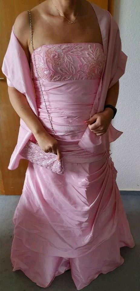 Abendkleid Hochzeitskleid Ballkleid Abi-Ballkleid in Deizisau 