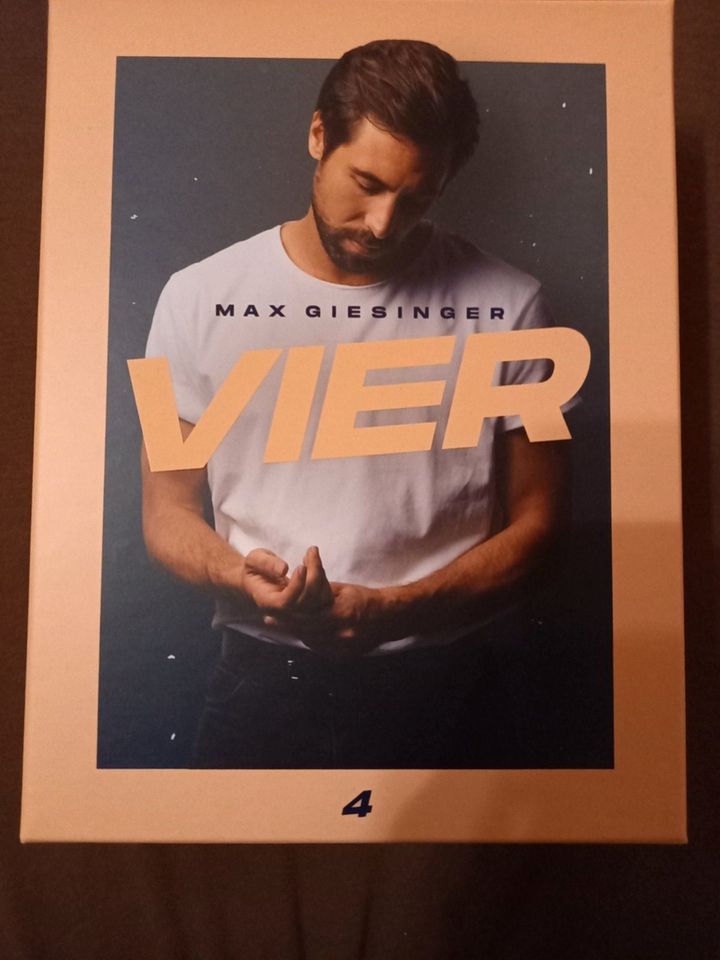 Max Giesinger Vier - limitierte Fanbox in Bayern - Bad Kissingen | Musik  und CDs gebraucht kaufen | eBay Kleinanzeigen ist jetzt Kleinanzeigen