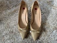 Högl Pumps beige Lackleder Größe 6 1/2 Hessen - Eschwege Vorschau