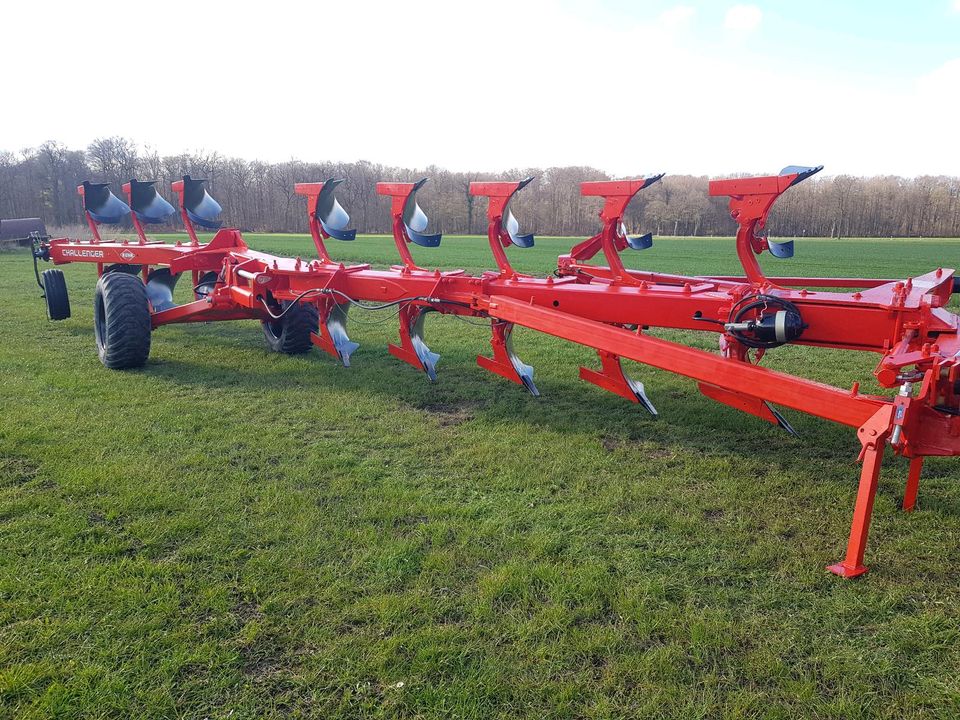 Drehpflug Kuhn Challenger 8 Schar in Semlow