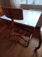 Schreibtisch - aus alter Grundschule Niedersachsen - Schneverdingen Vorschau