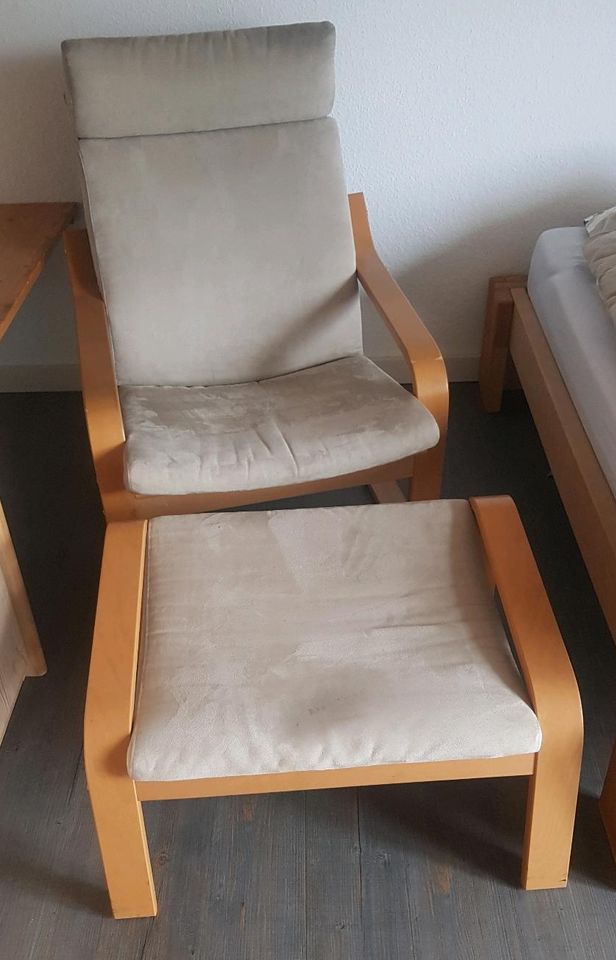 Ikea Sessel Poäng mit Hocker in Wölfersheim