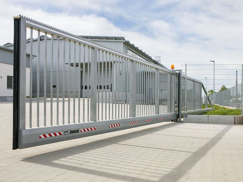 Freitragende Industrie-Schiebetore in jeder Größe und Farbe in Gronau (Westfalen)